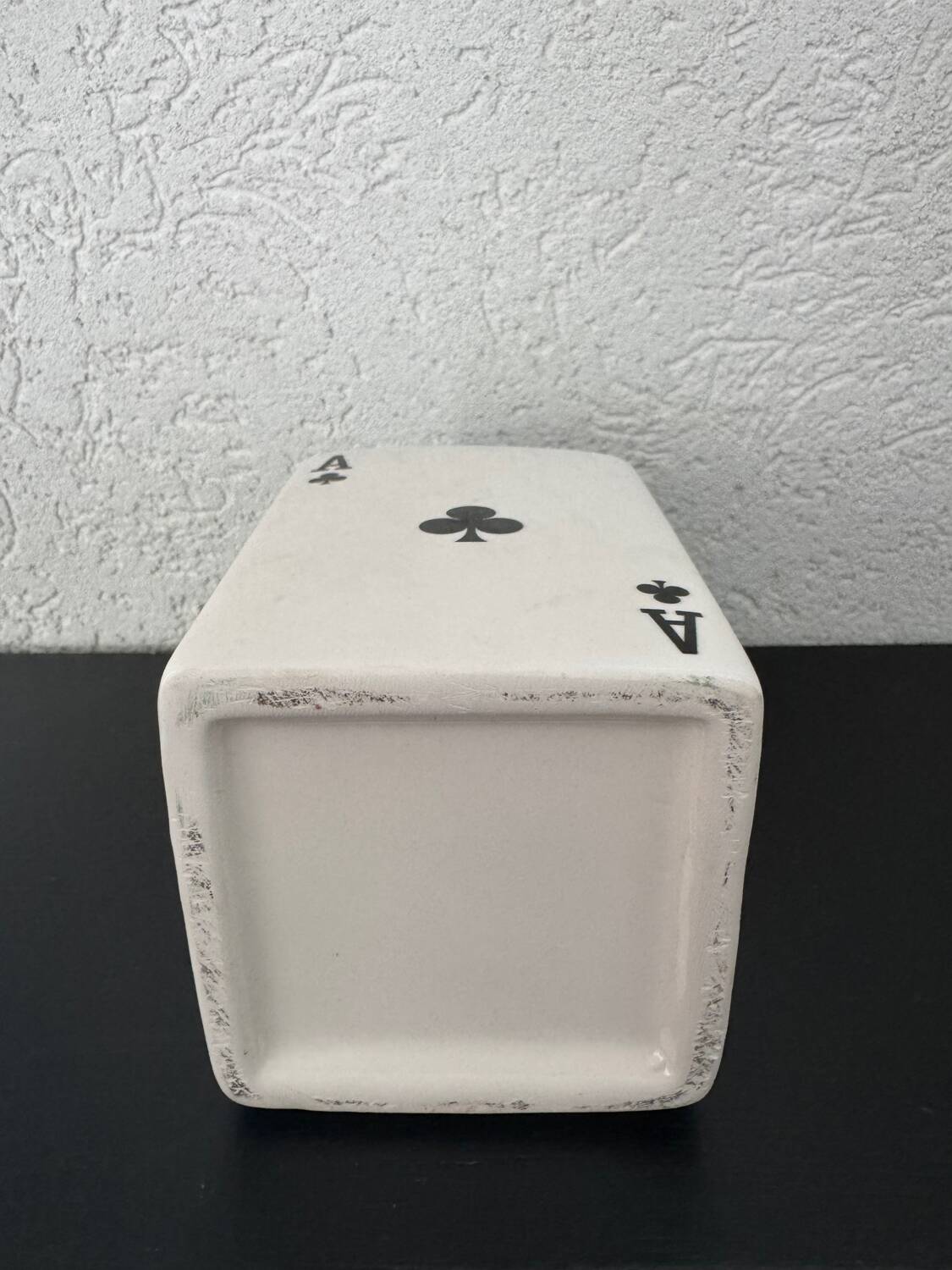 Ceramic ashtray with playing card motifs