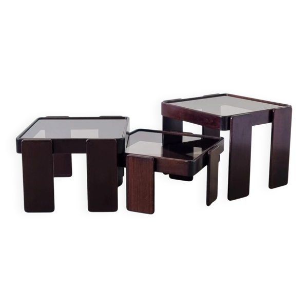 Tables gigognes empilables Gianfranco Frattini pour Cassina (lot de 3)