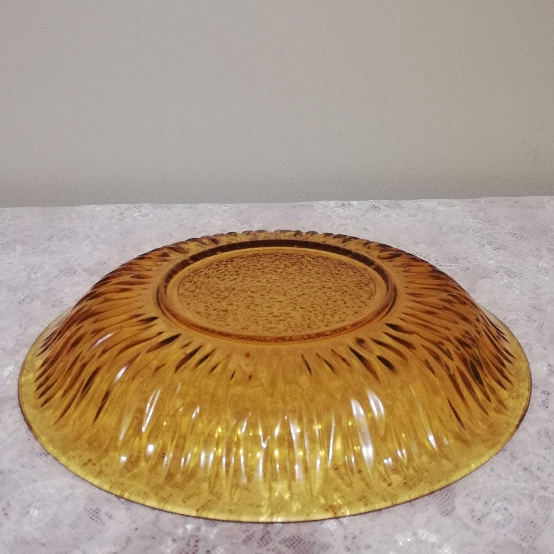 Hollow dish in vintage glass diameter 28cm