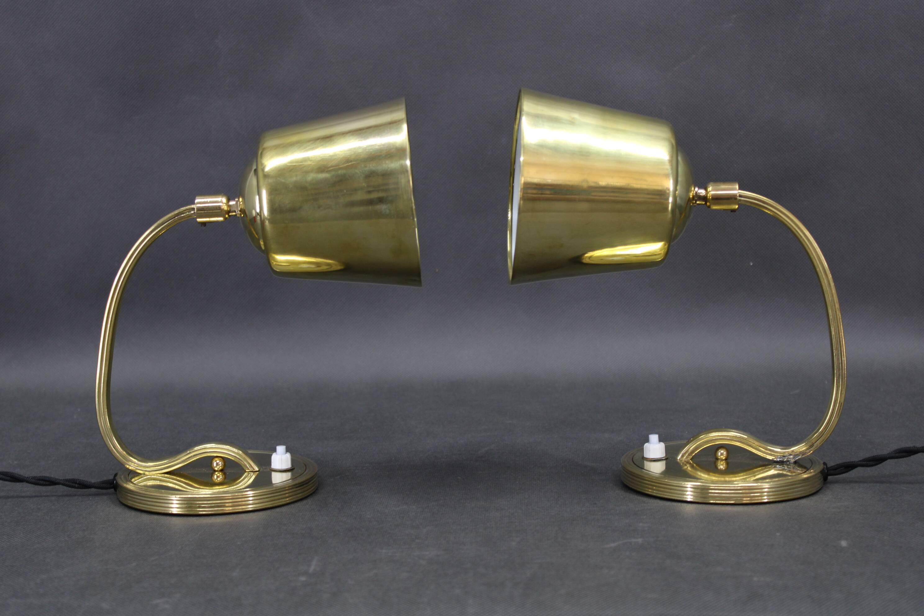 Paire de lampes de table ou murales en laiton ajustables, Tchécoslovaquie, années 1930