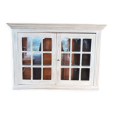 Showcase furniture to hang