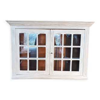 Showcase furniture to hang