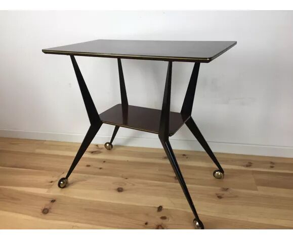 Compass foot service with wheels