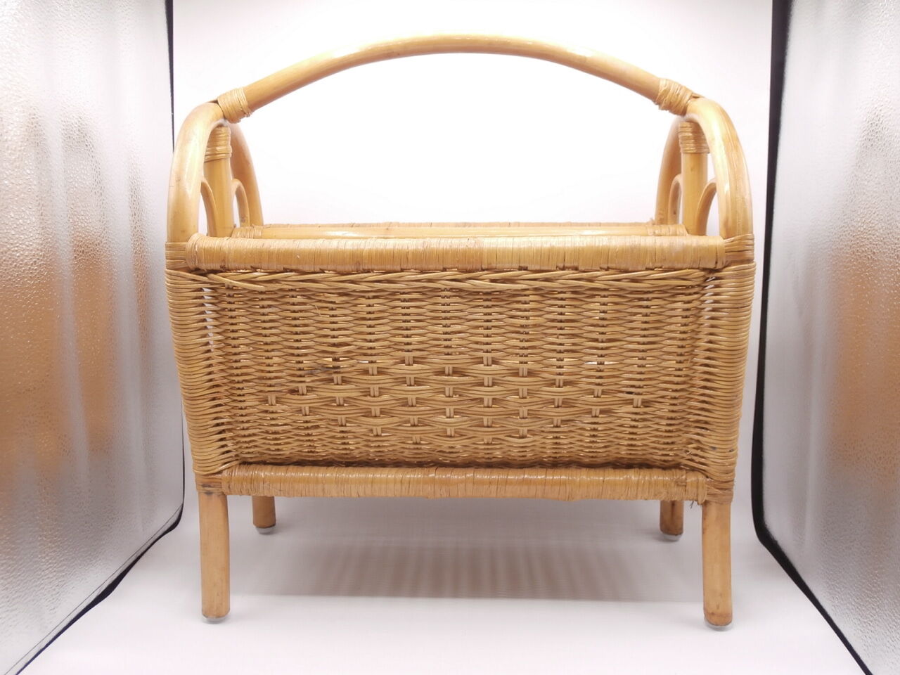 Magazine rack wicker and rattan