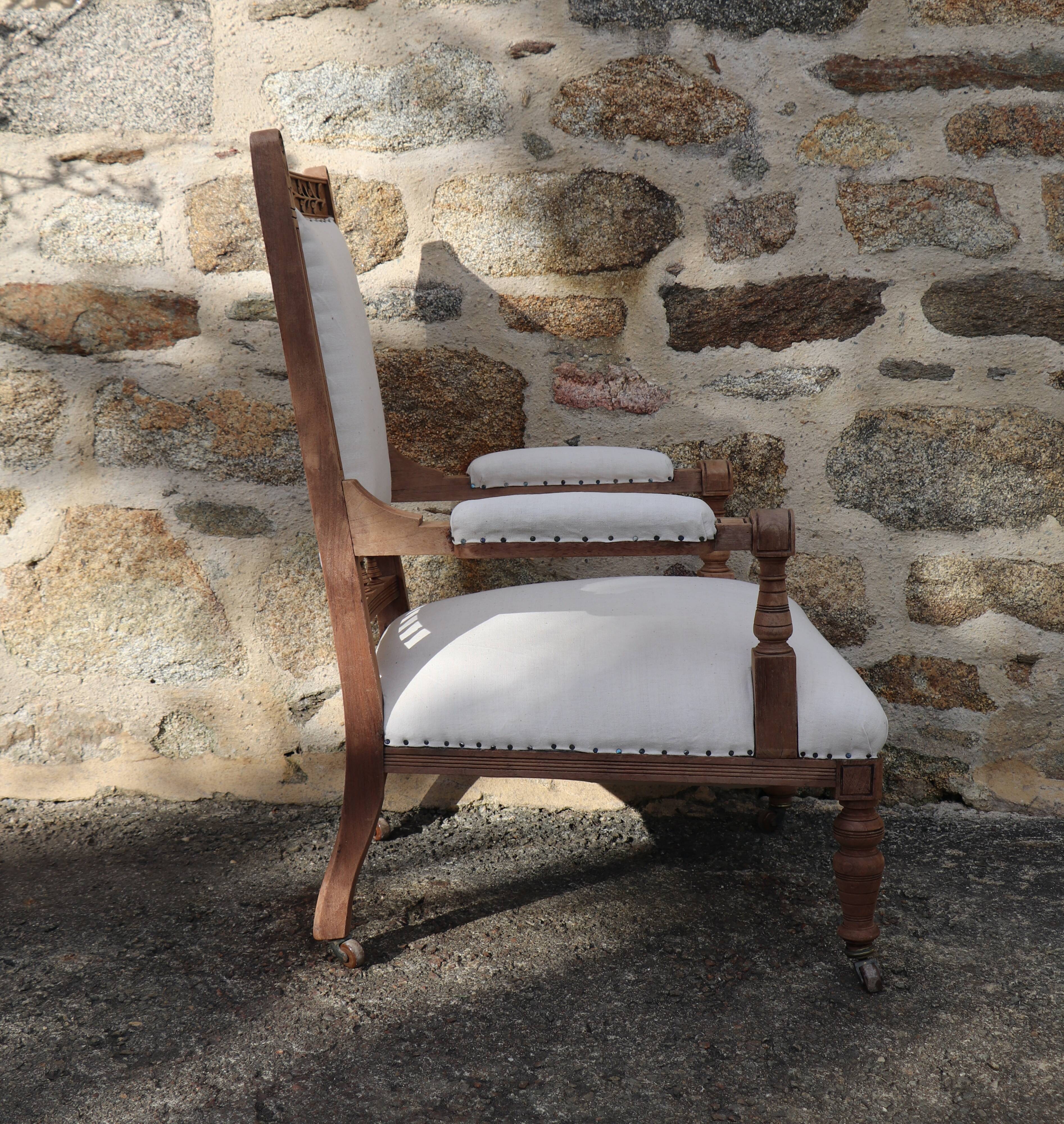 Fauteuil XIXème en bois retapissé en chanvre