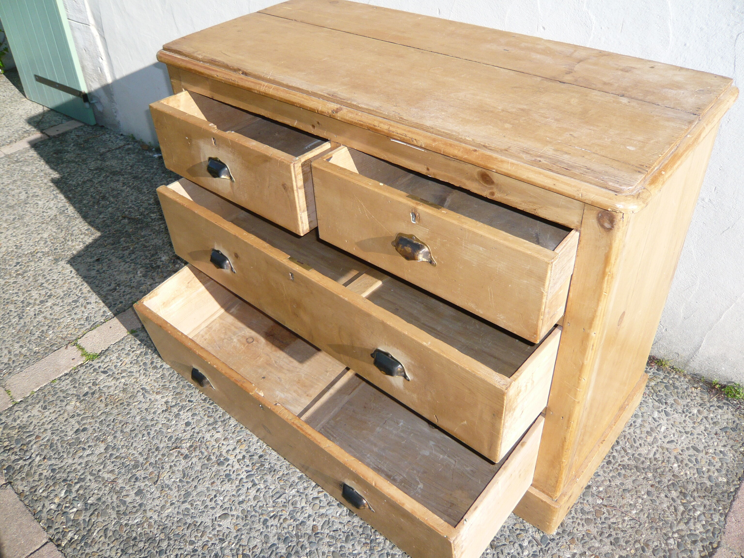 vintage chest of drawers