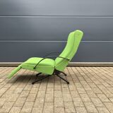 Tecno P40 lounge by Osvaldo Borsani 1st edition, terug in new state!