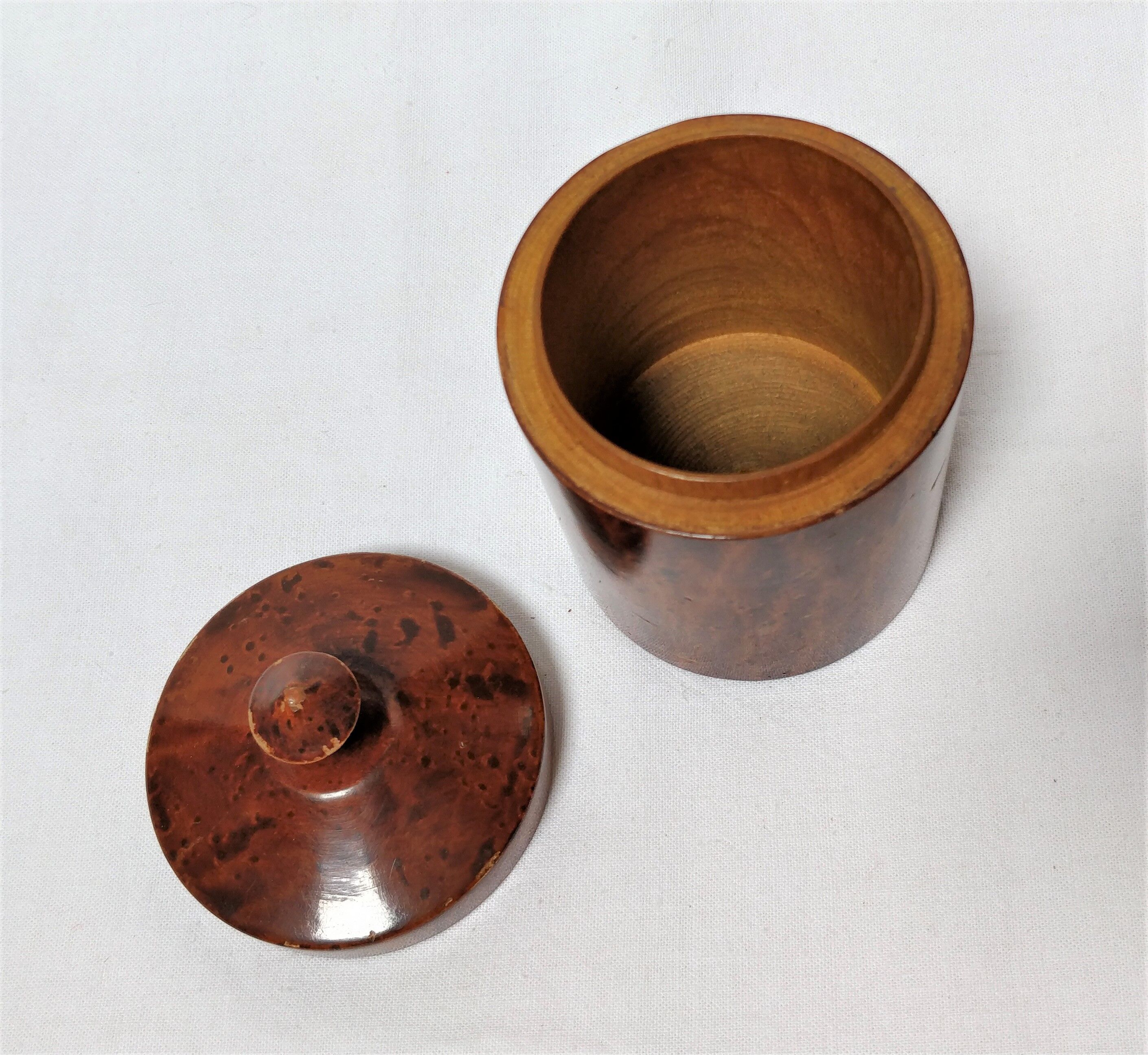 Plateau et pots en bois