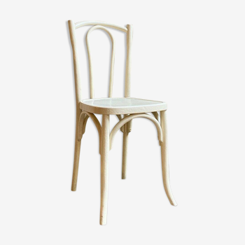 Bistro chair in white bent beech
