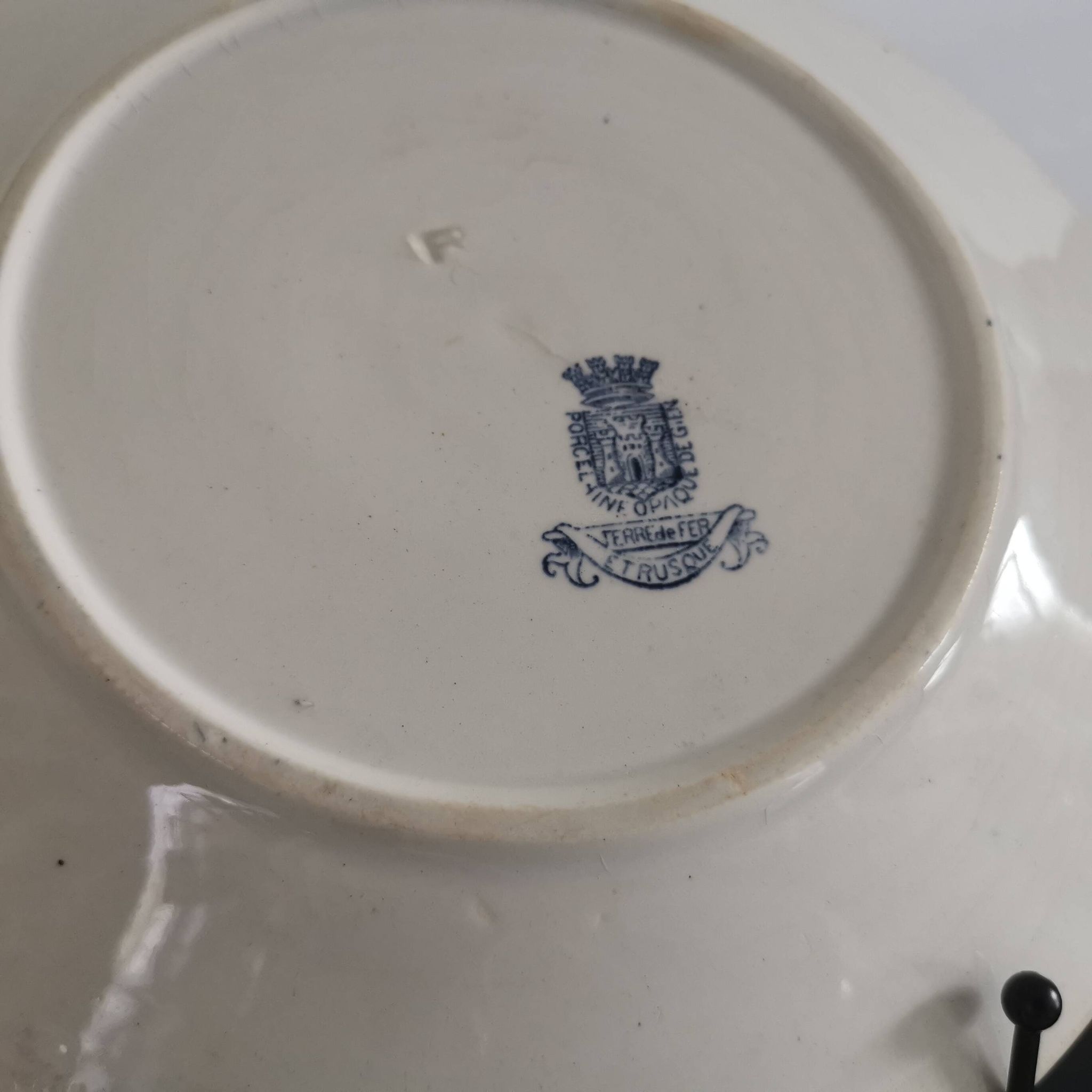 Old "Etruscan" flat plates in opaque porcelain from Gien Terre de Fer