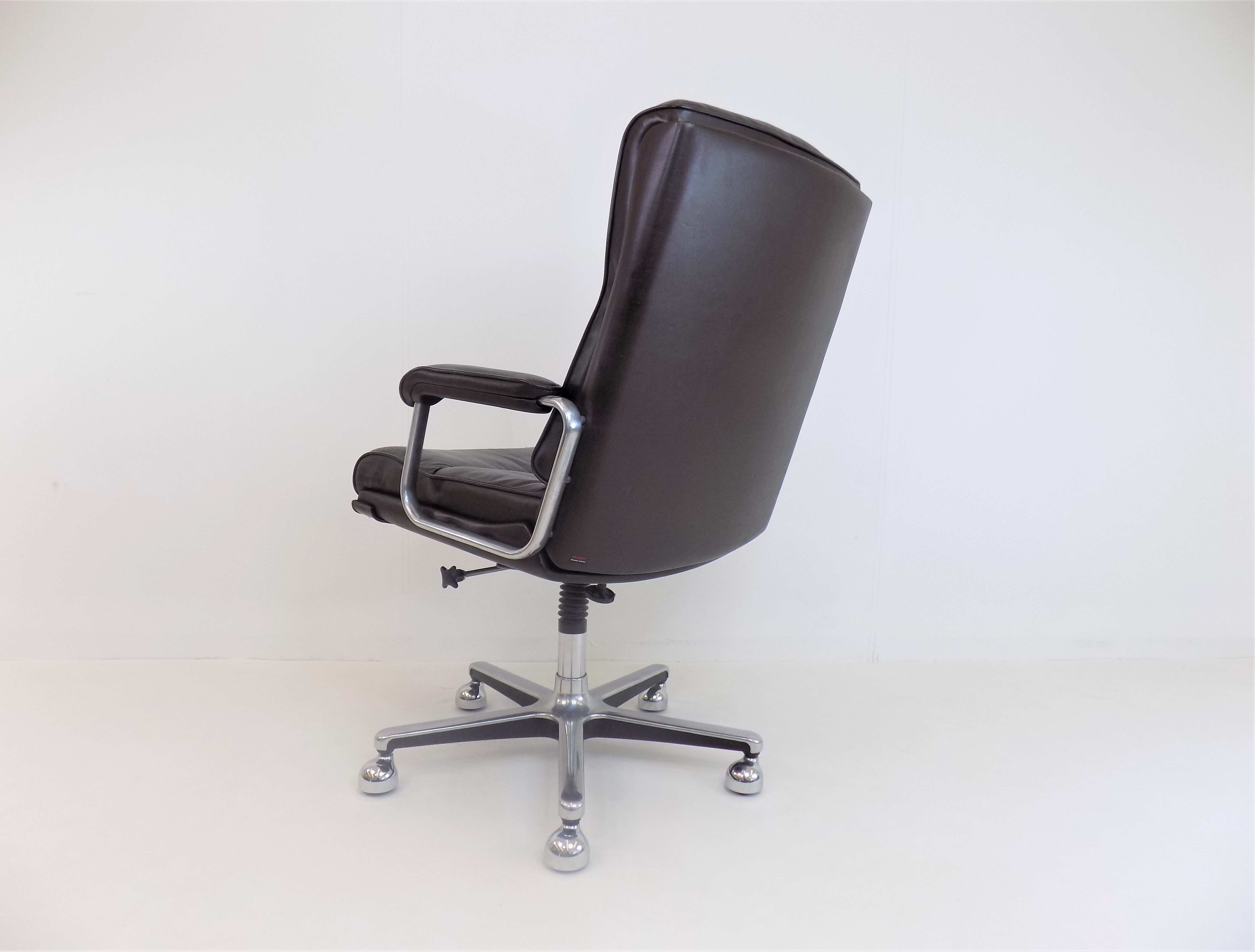 Drabert leather office chair