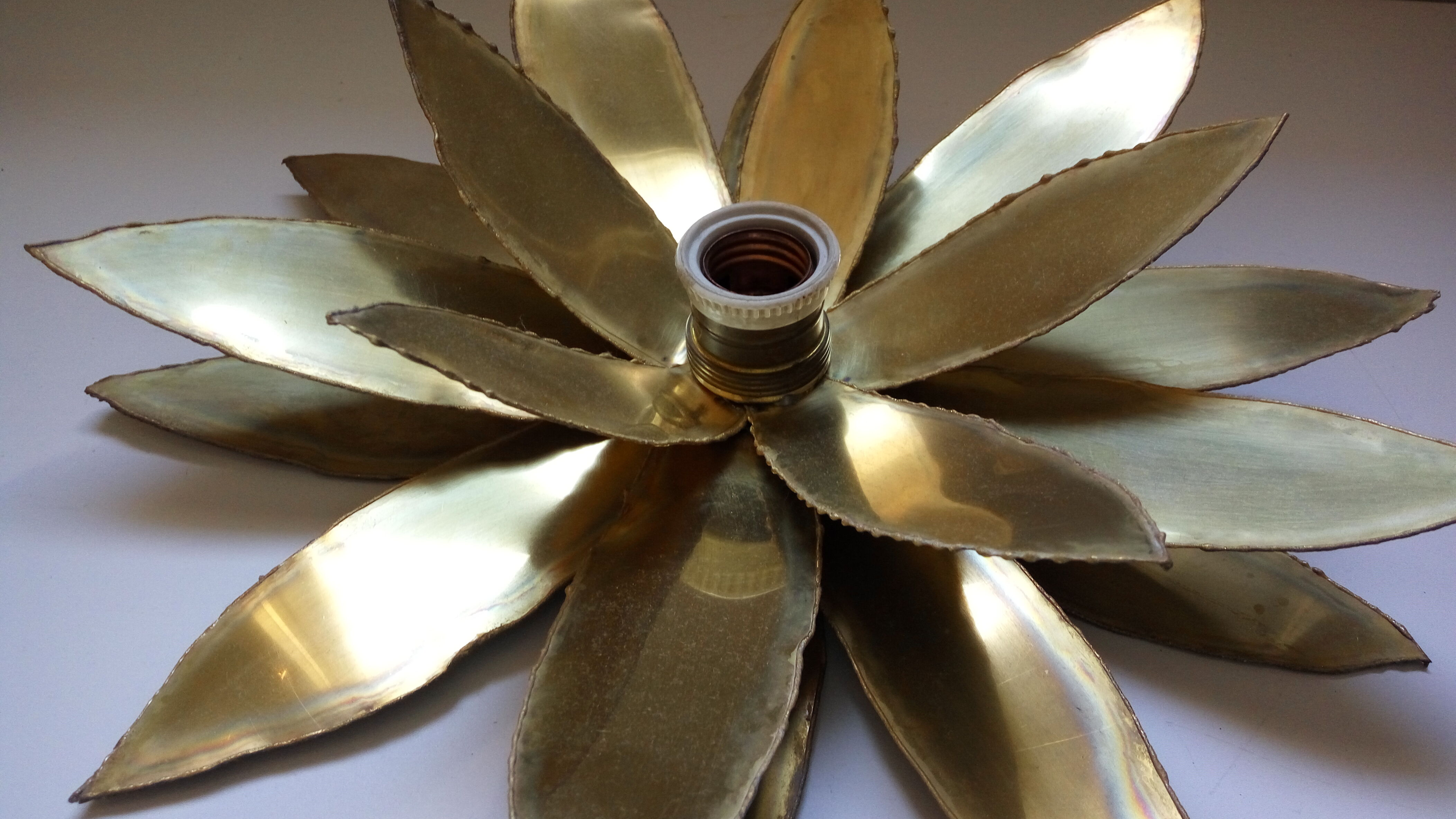 Brass flower wall light