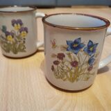Set of 2 sandstone mugs floral pattern