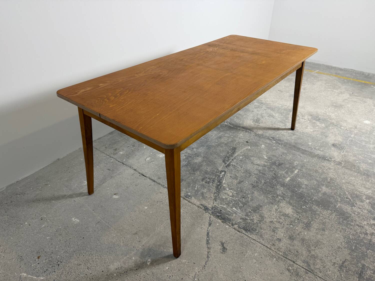 Vintage dining table – tapered legs – 1950s-1960s
