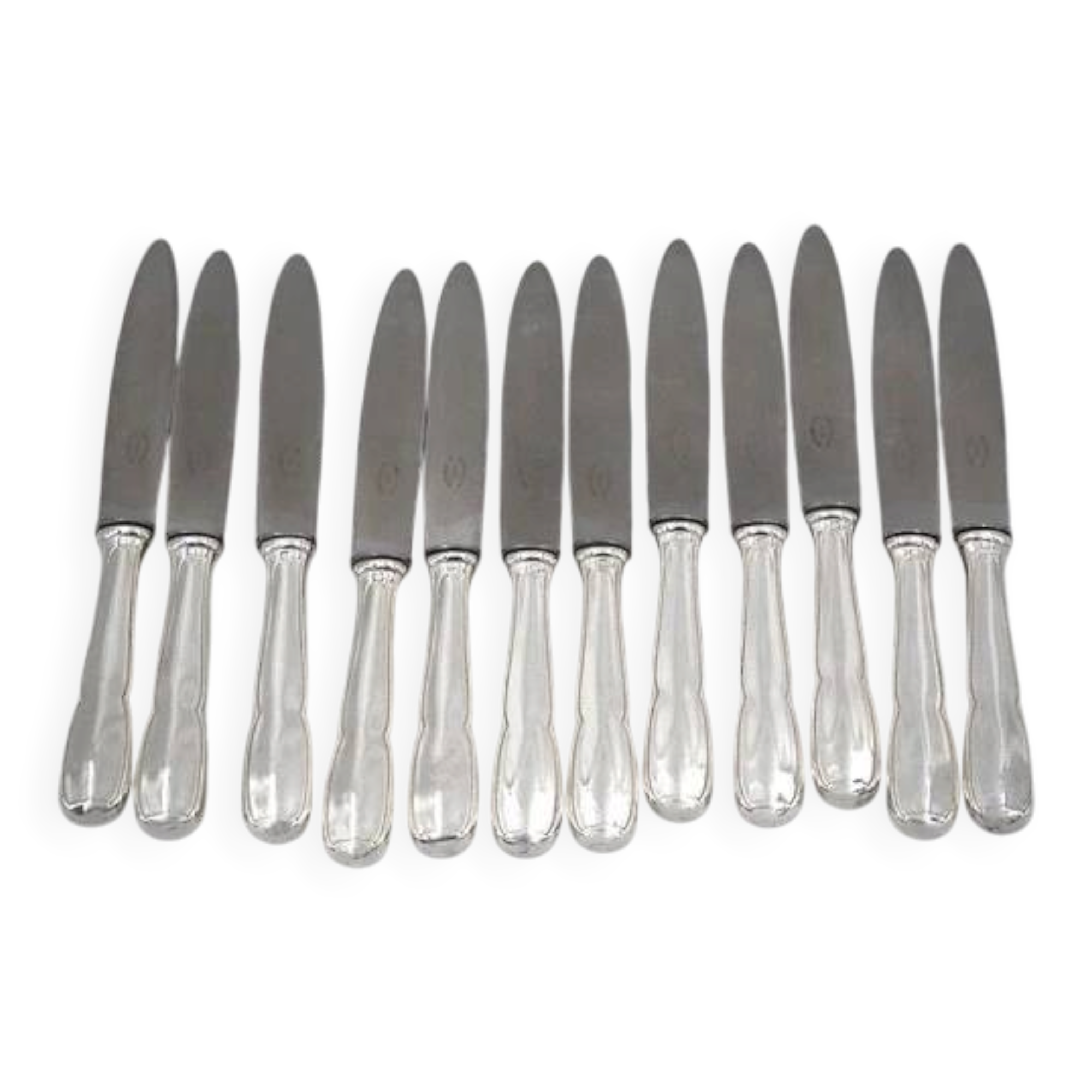 Boulenger Rambouillet 12 dessert, cheese, and fruit knives in silver-plated metal.