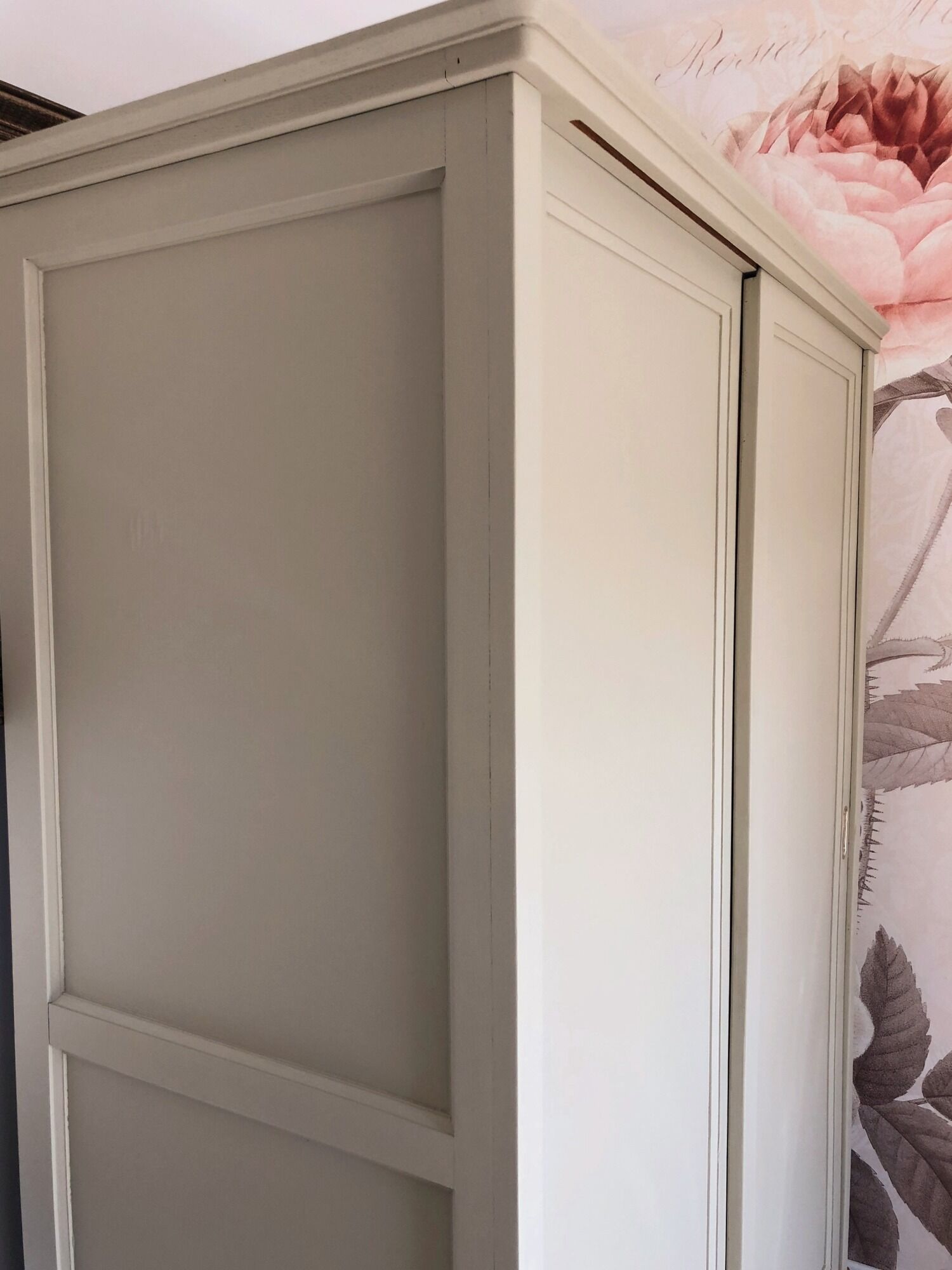 Wardrobe with sliding doors from the 50s/60s