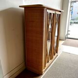 Vitrine en bois et rotin de design italien par Roberti Rattan