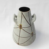German vase with handles