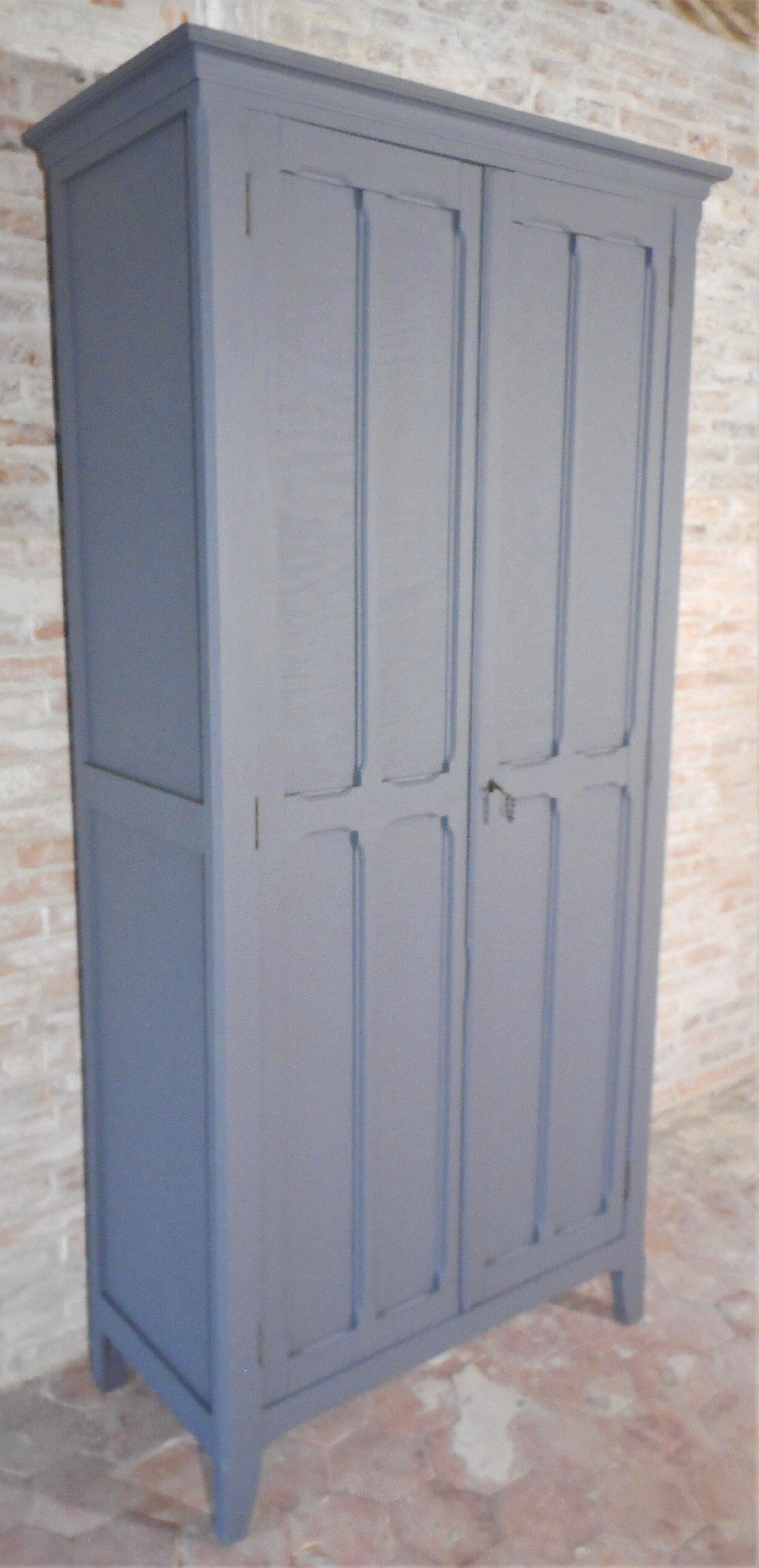 Armoire parisienne