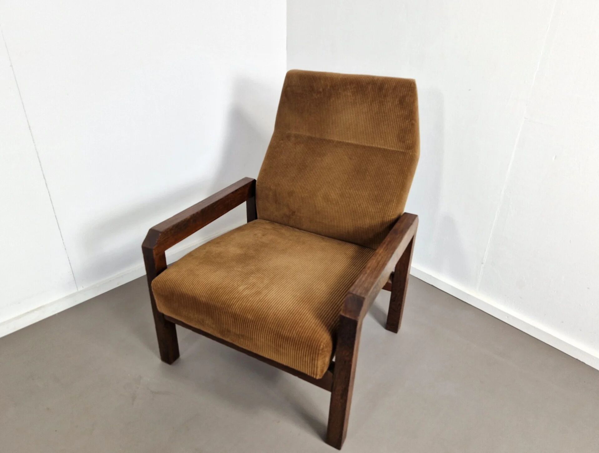 Spectrum SZ 72 lounge chair | Martin Visser
