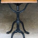 Petite table de bistrot ancienne (RAOUX, Paris).