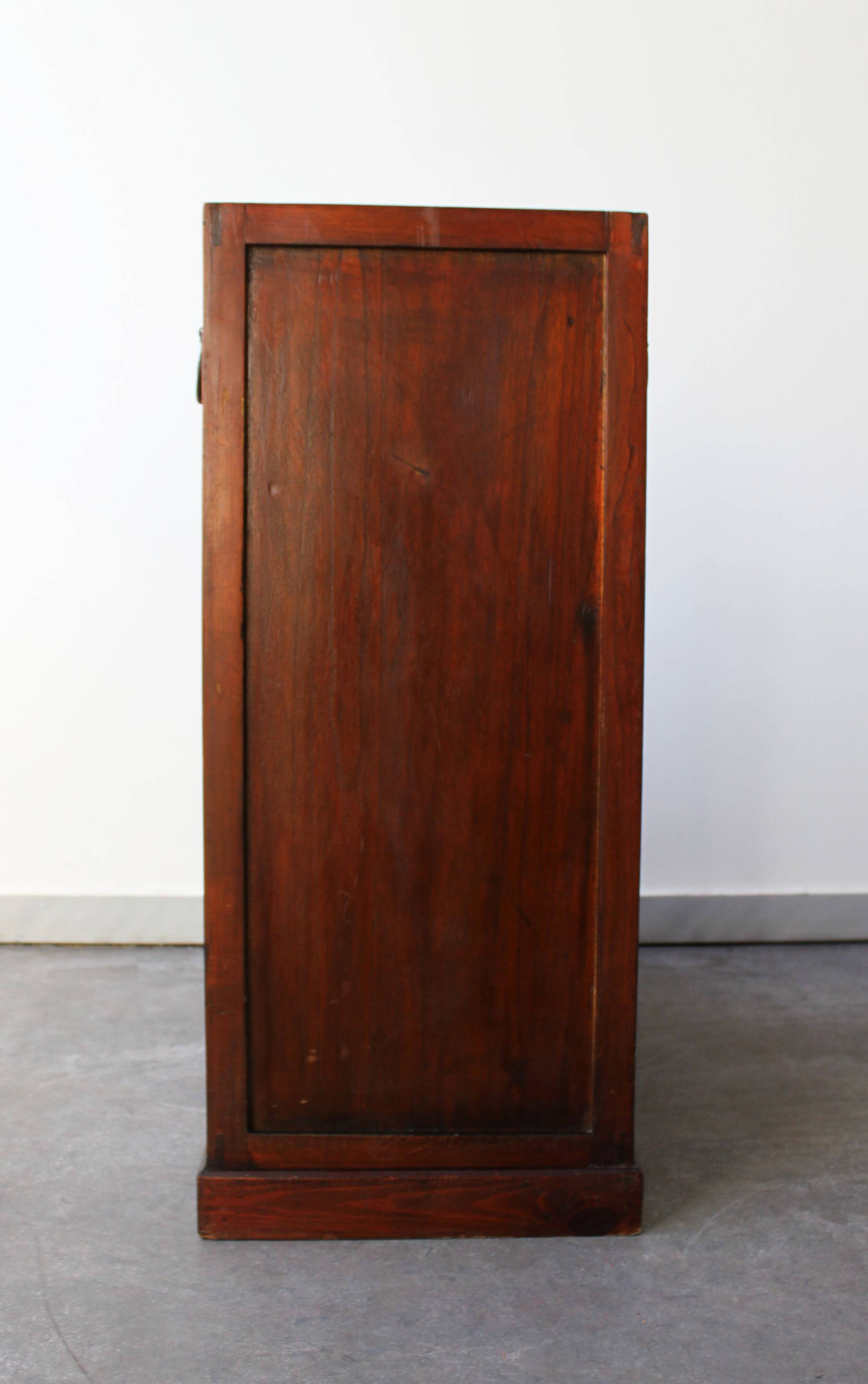 Meuble escaliers, en bois massif, mid century.