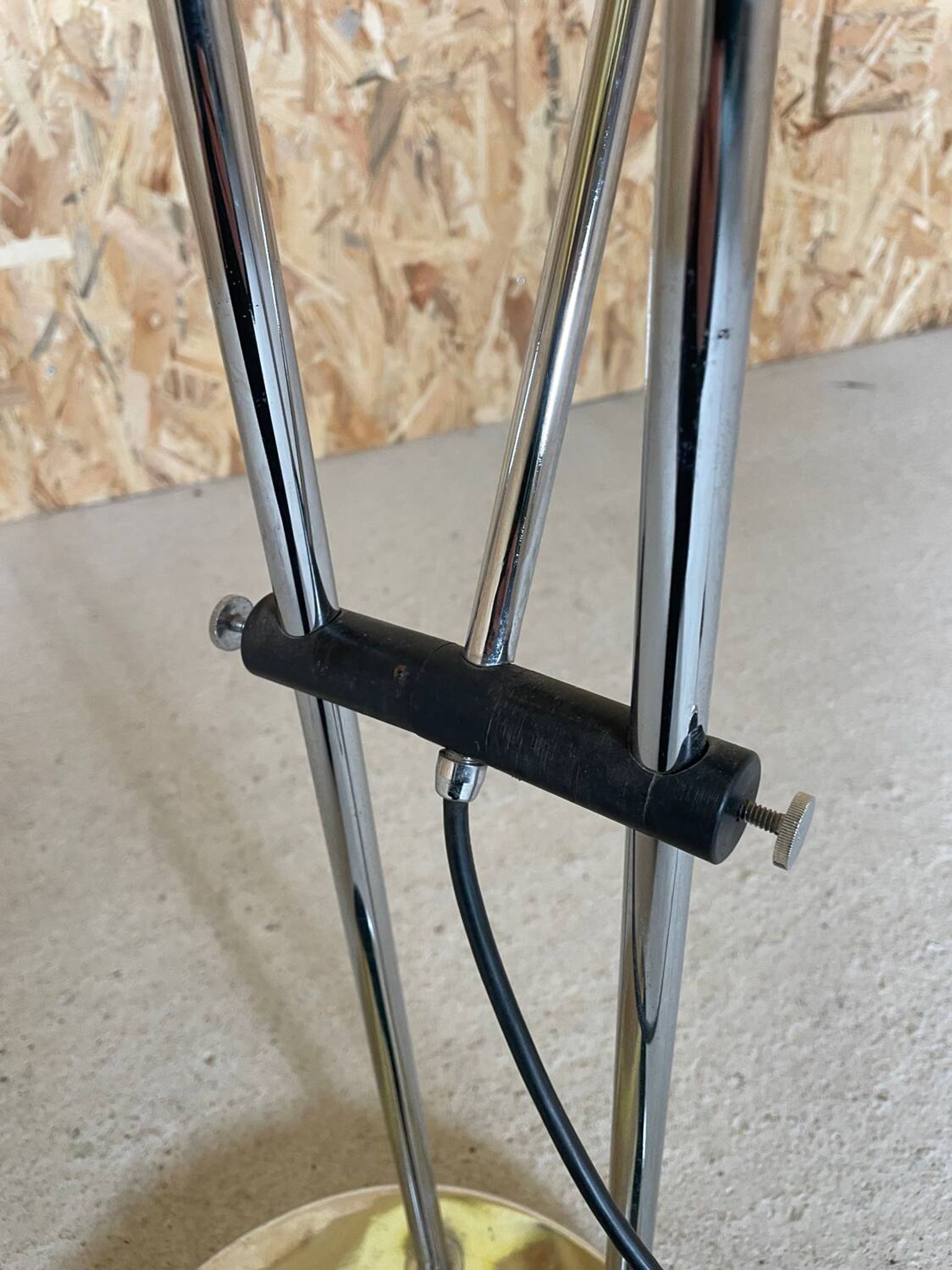 Arc floor lamp