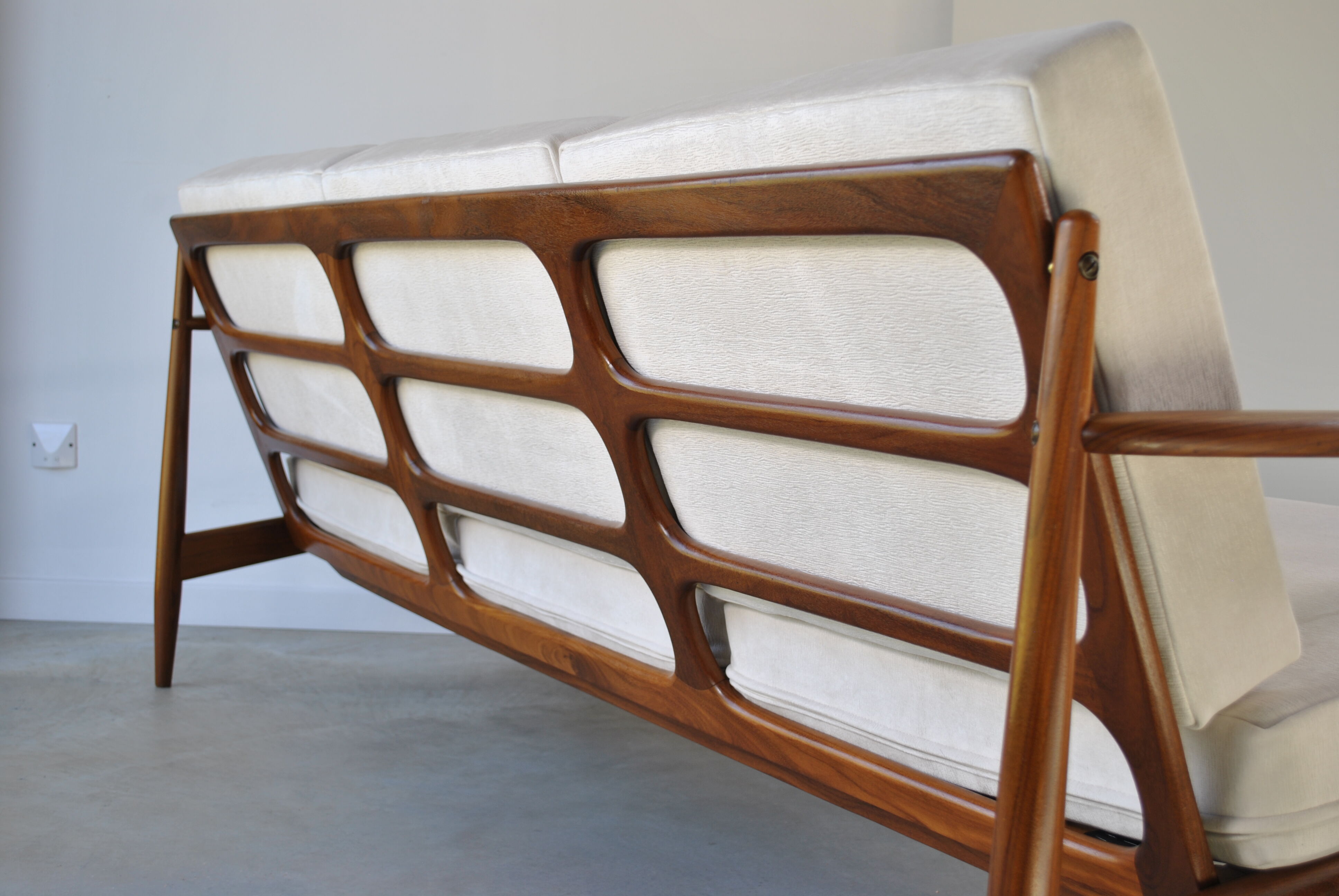 Danish scandinavian sofa distributed to Roche Bobois 1960