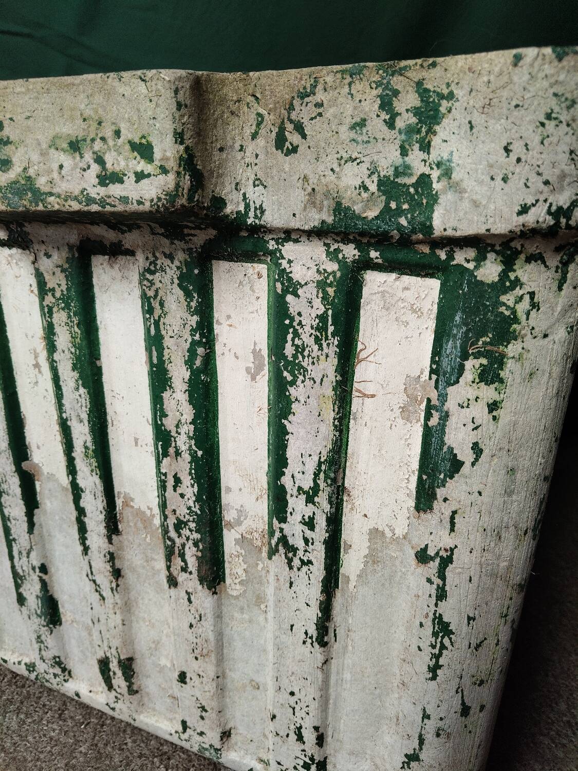 Vintage fibreglass planter – modernist design – Willy Guhl style