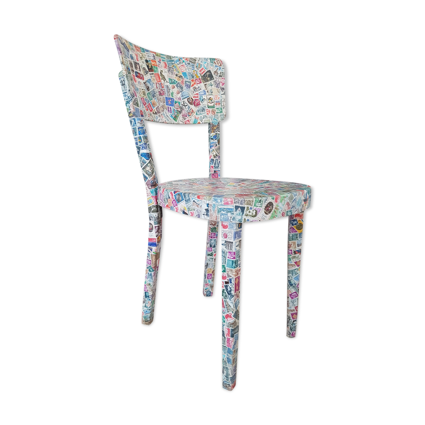 Chaise timbrée