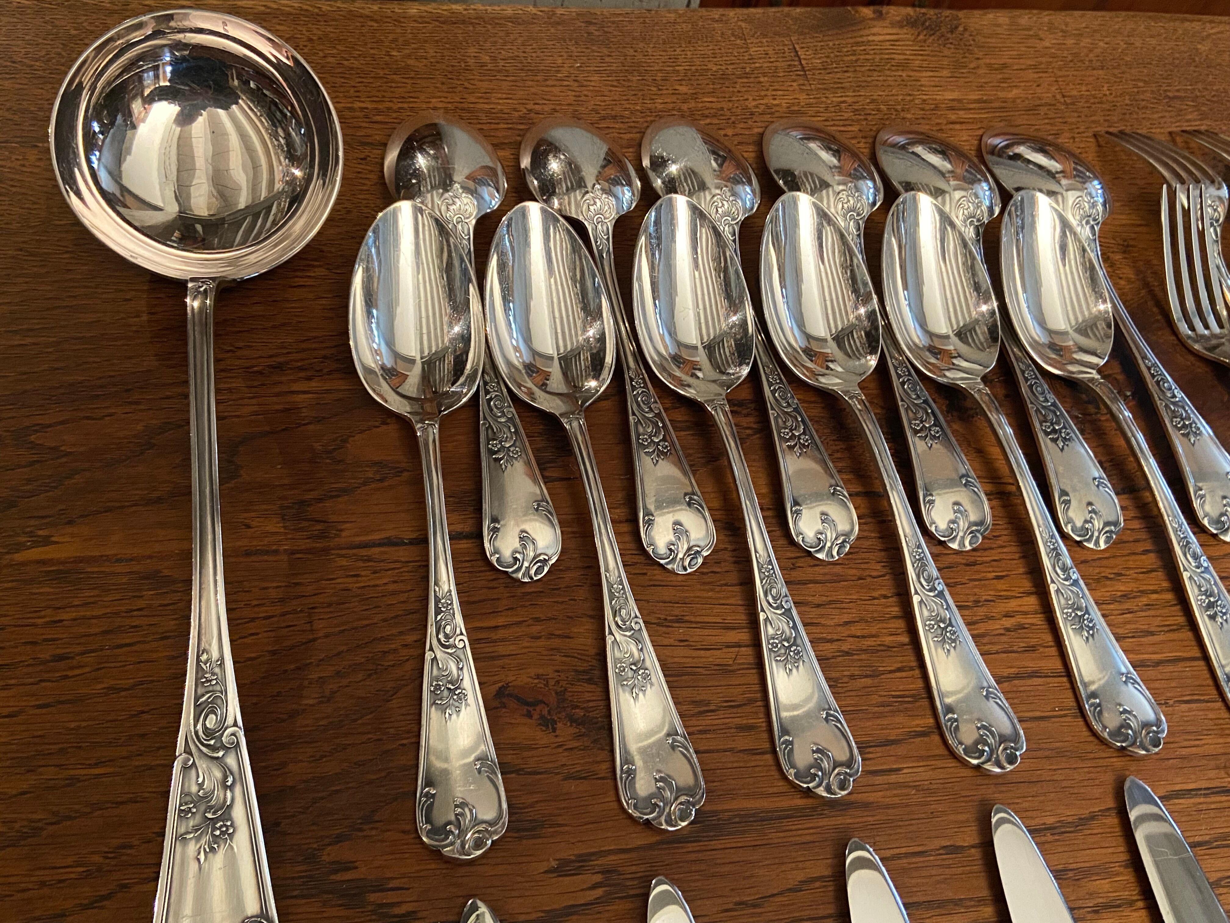 Silver-plated metal cutlery in Louis XV style