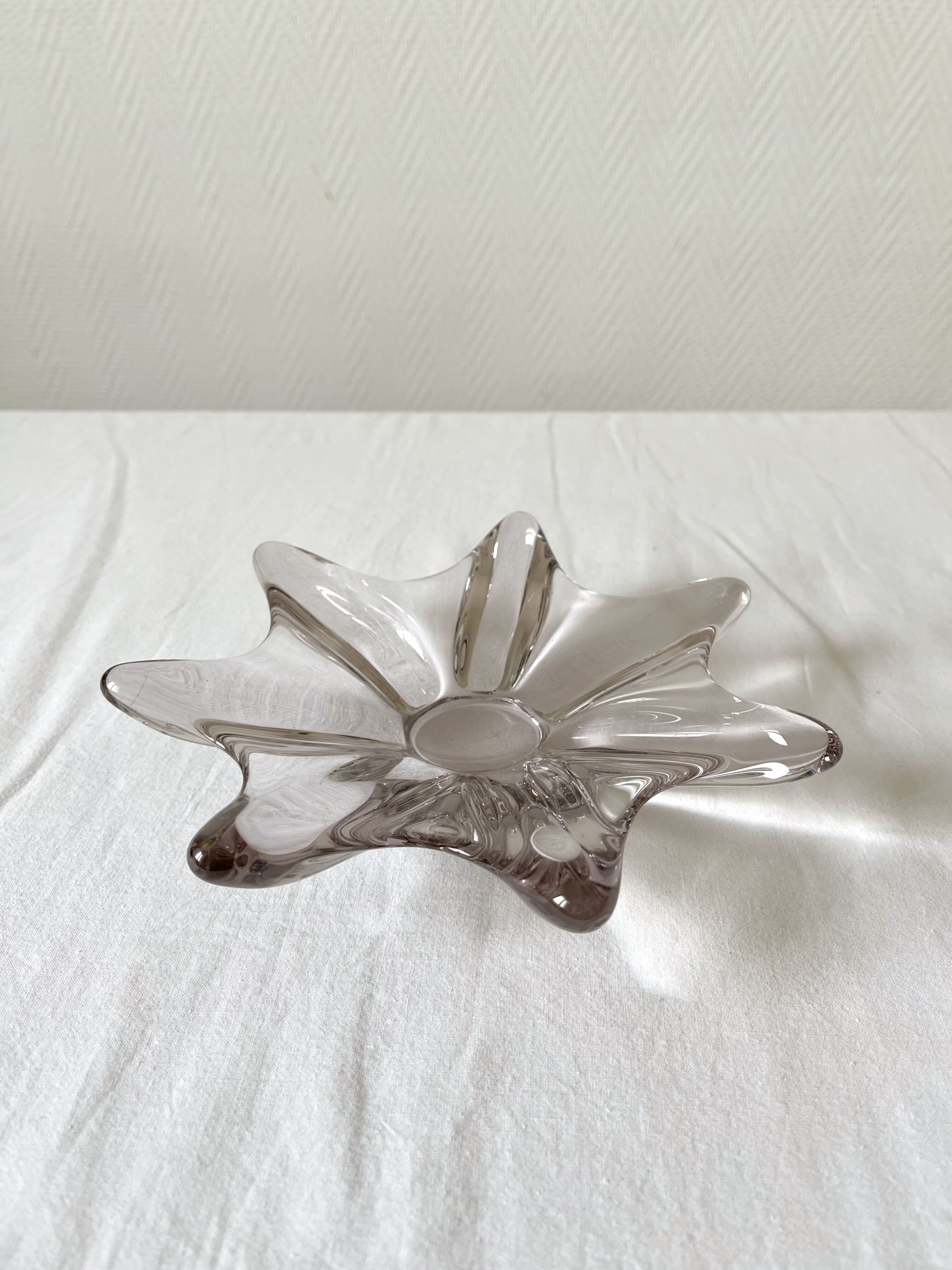 Vintage 1970s star-shaped crystal ashtray