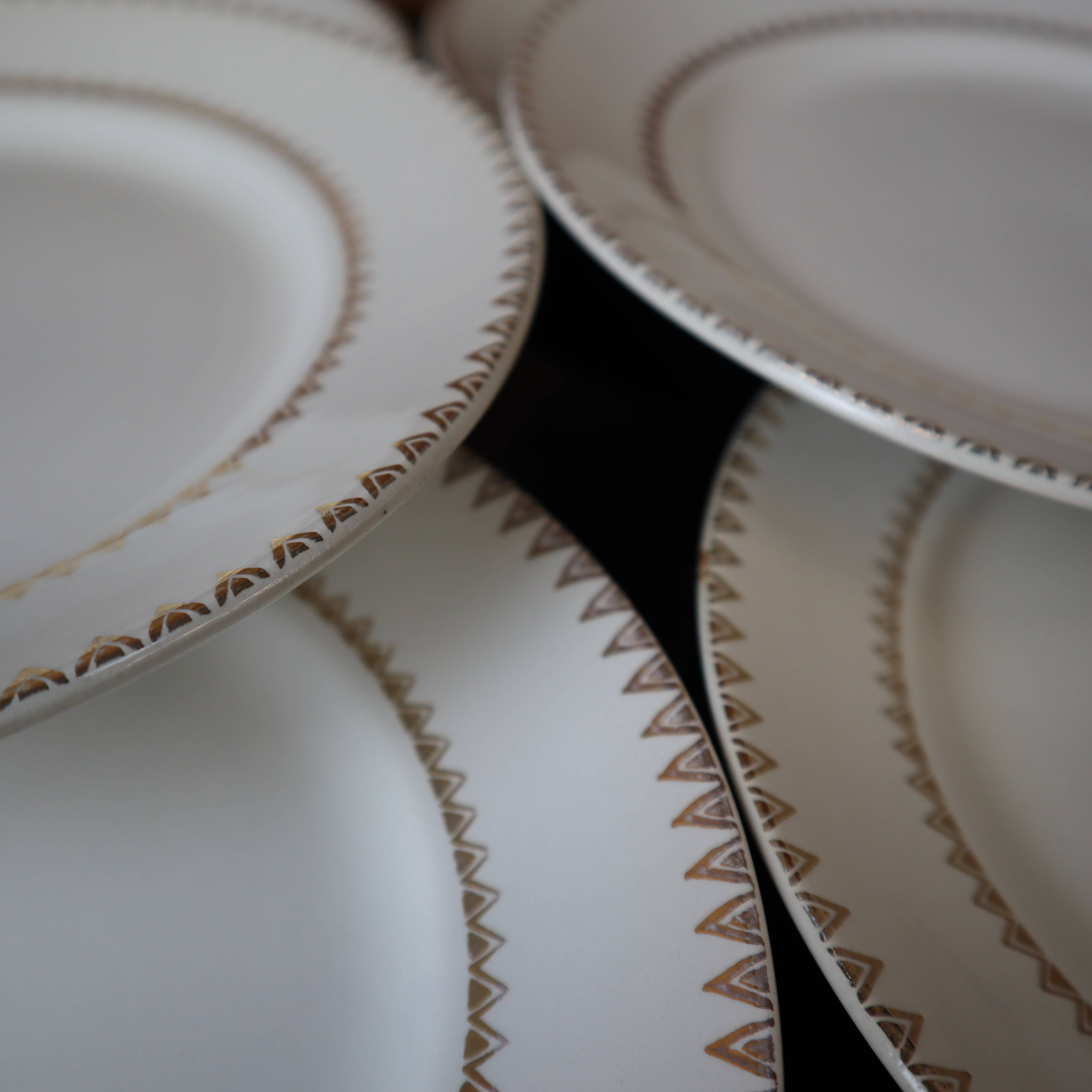 Set of 6 flat porcelain plates Golden Frieze