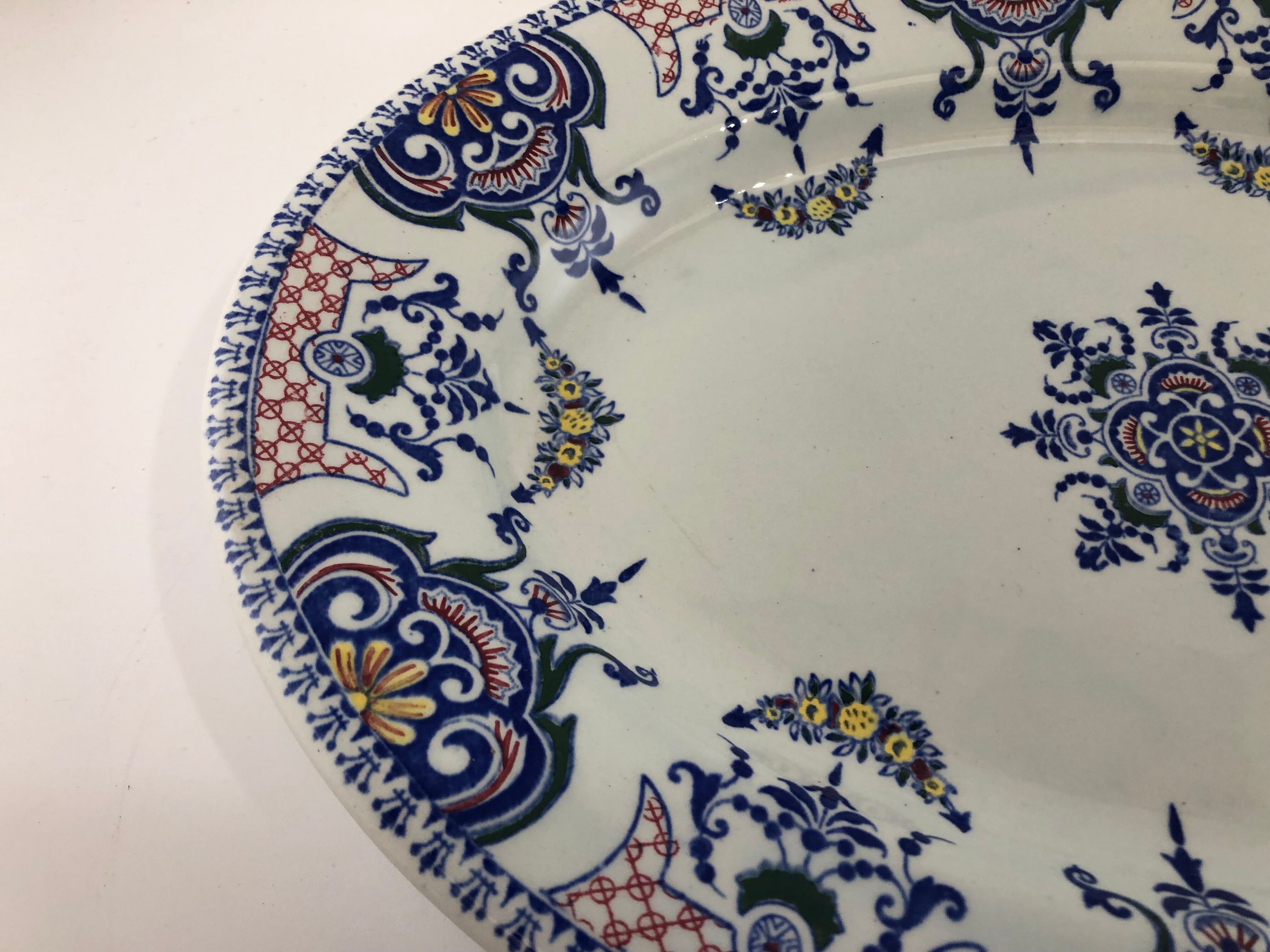 Oval dish Gien Modele Royal décor Rouen with blue arabesques 37cm