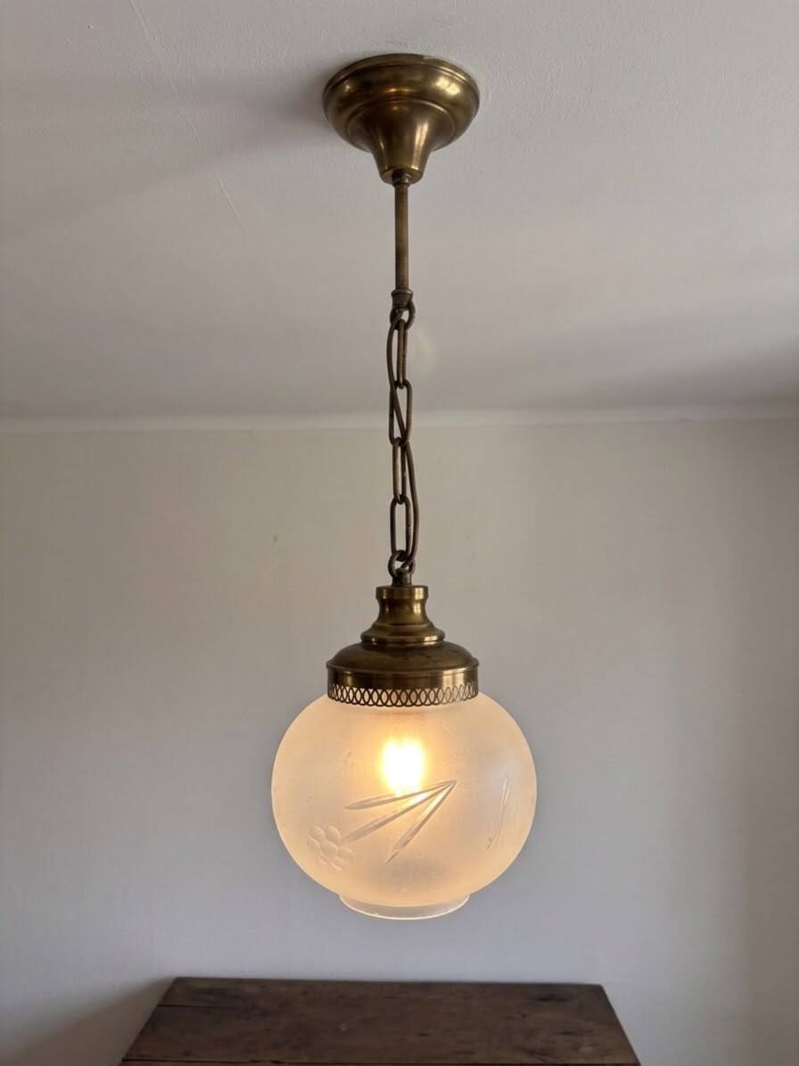 Suspension Luminaire Globe Frosted Glass Engraved Brass Art Deco Vintage