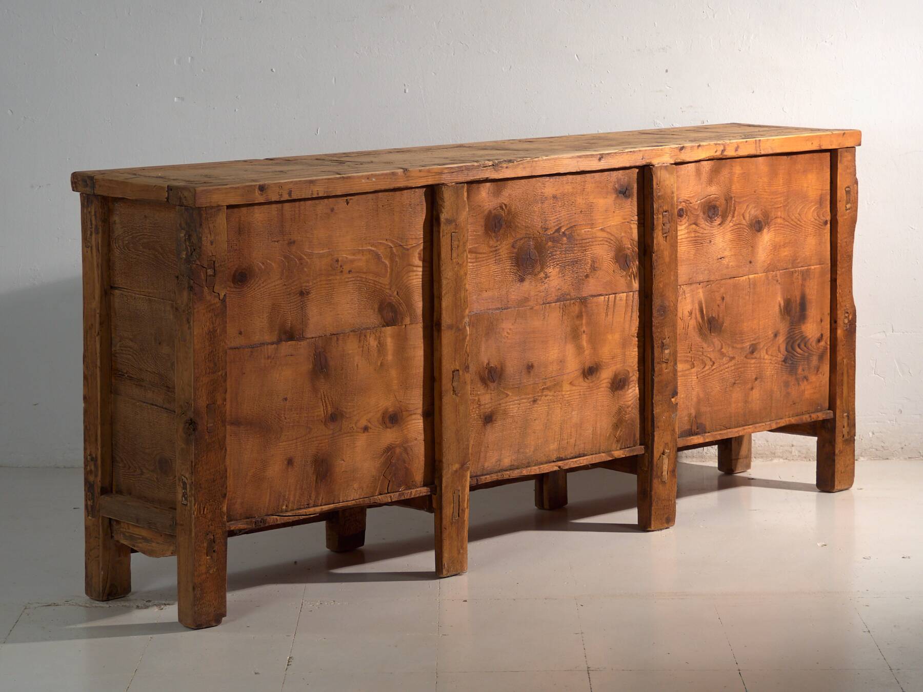 Grand ancient oriental buffet (c.1900) #43