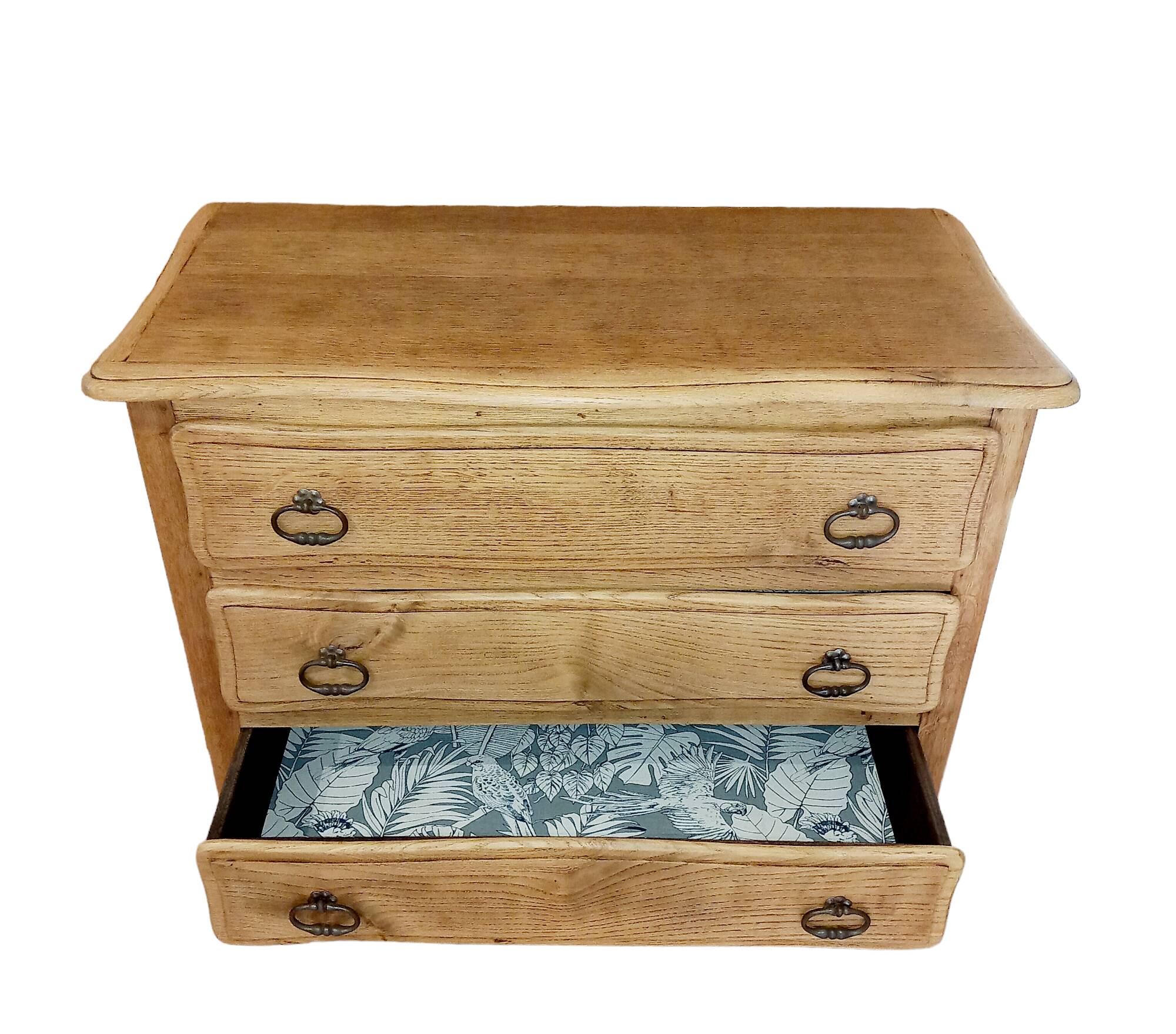 Restored oak chest of drawers