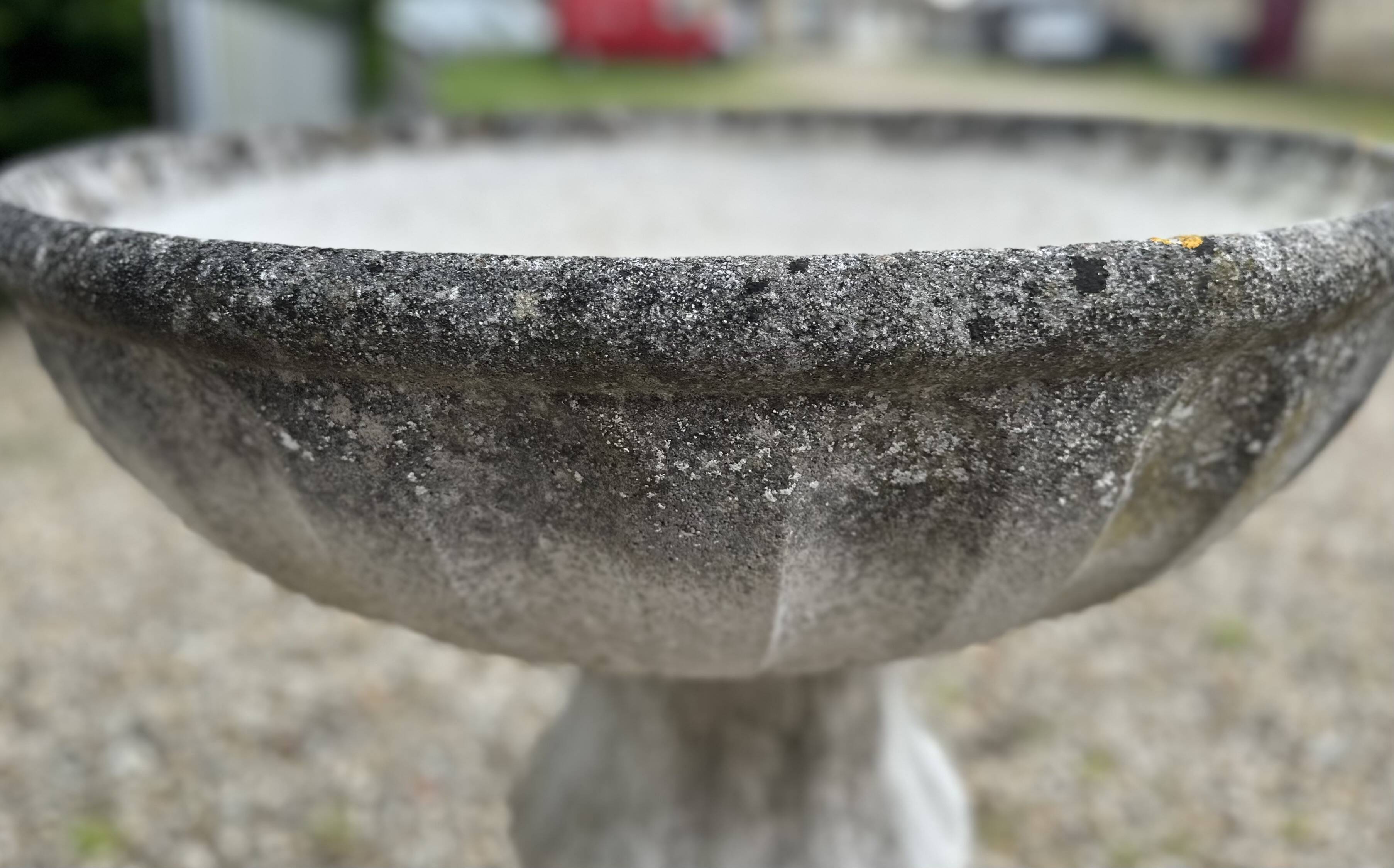 Vintage 80'S cement planter basin