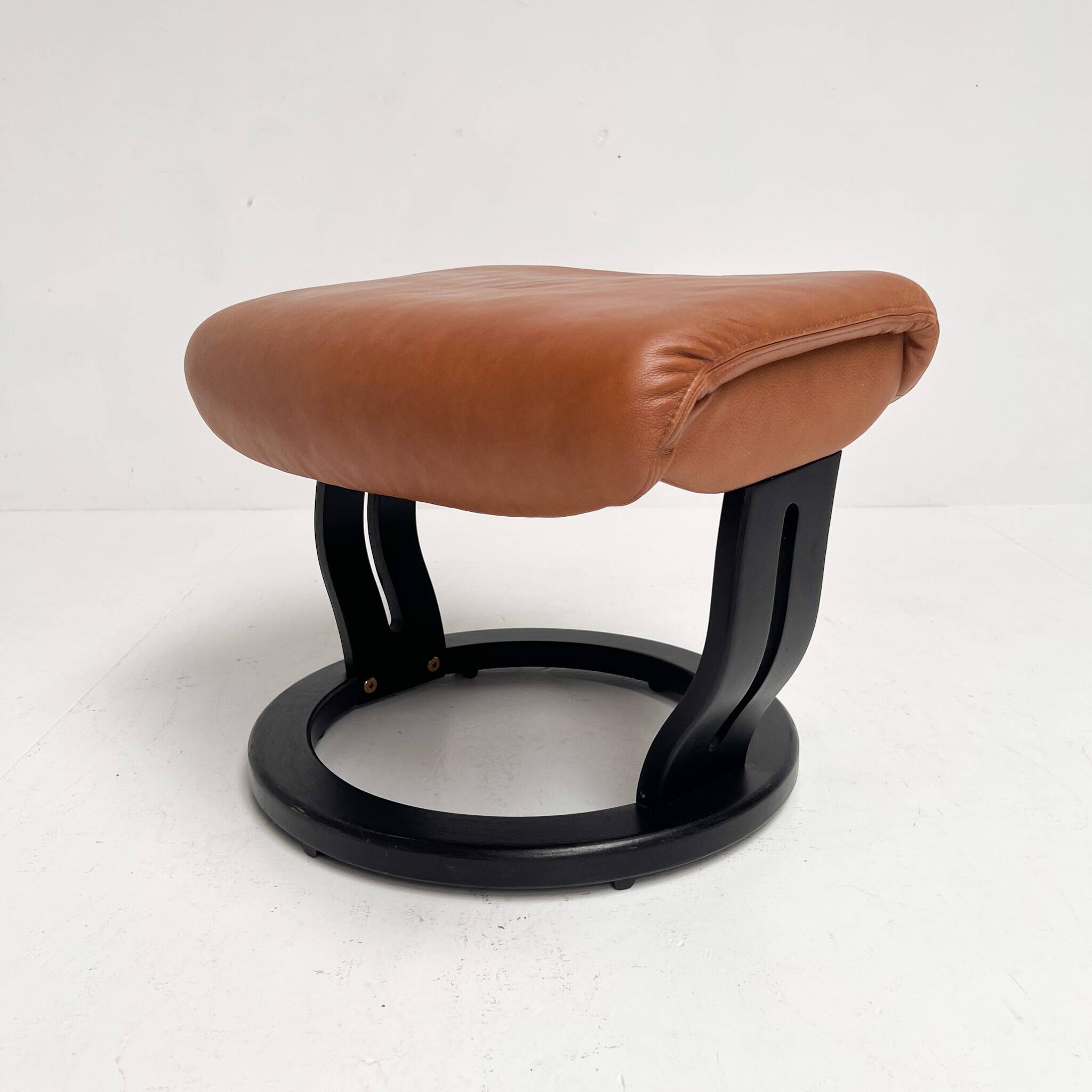 Hjort Knudsen relax chair with ottoman, 1990’s