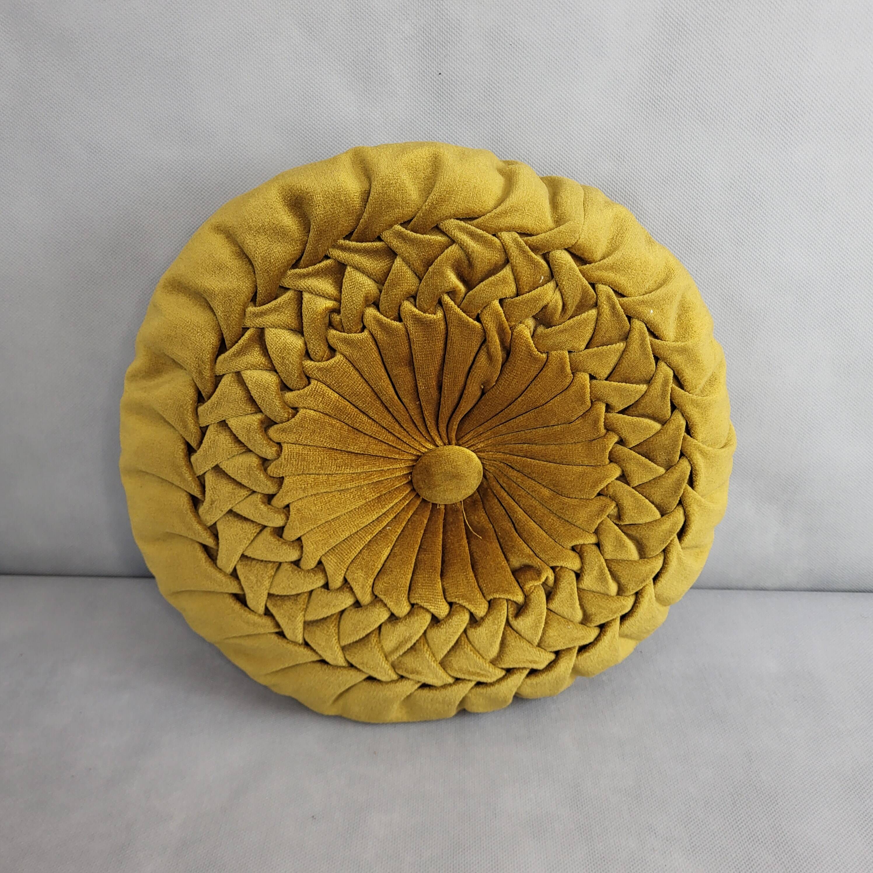 Round pleated velvet cushion