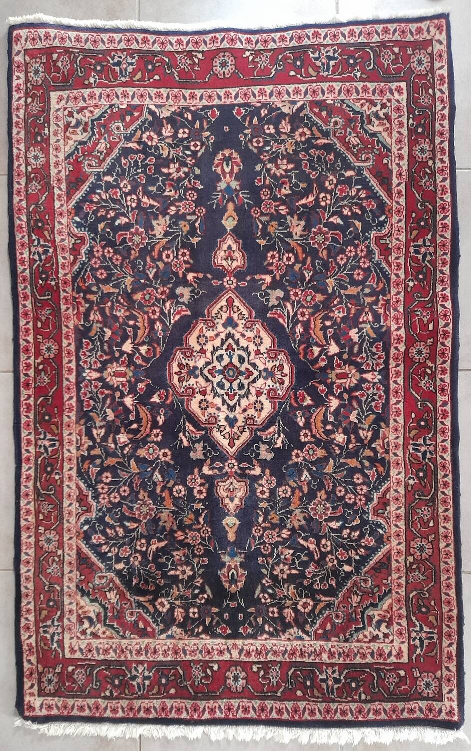Superb Contemporary Persian Rug 150 x 100 cm – Floral Decor –