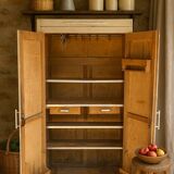 Grande armoire de rangement vintage en bois, années 40-50 – style campagne
