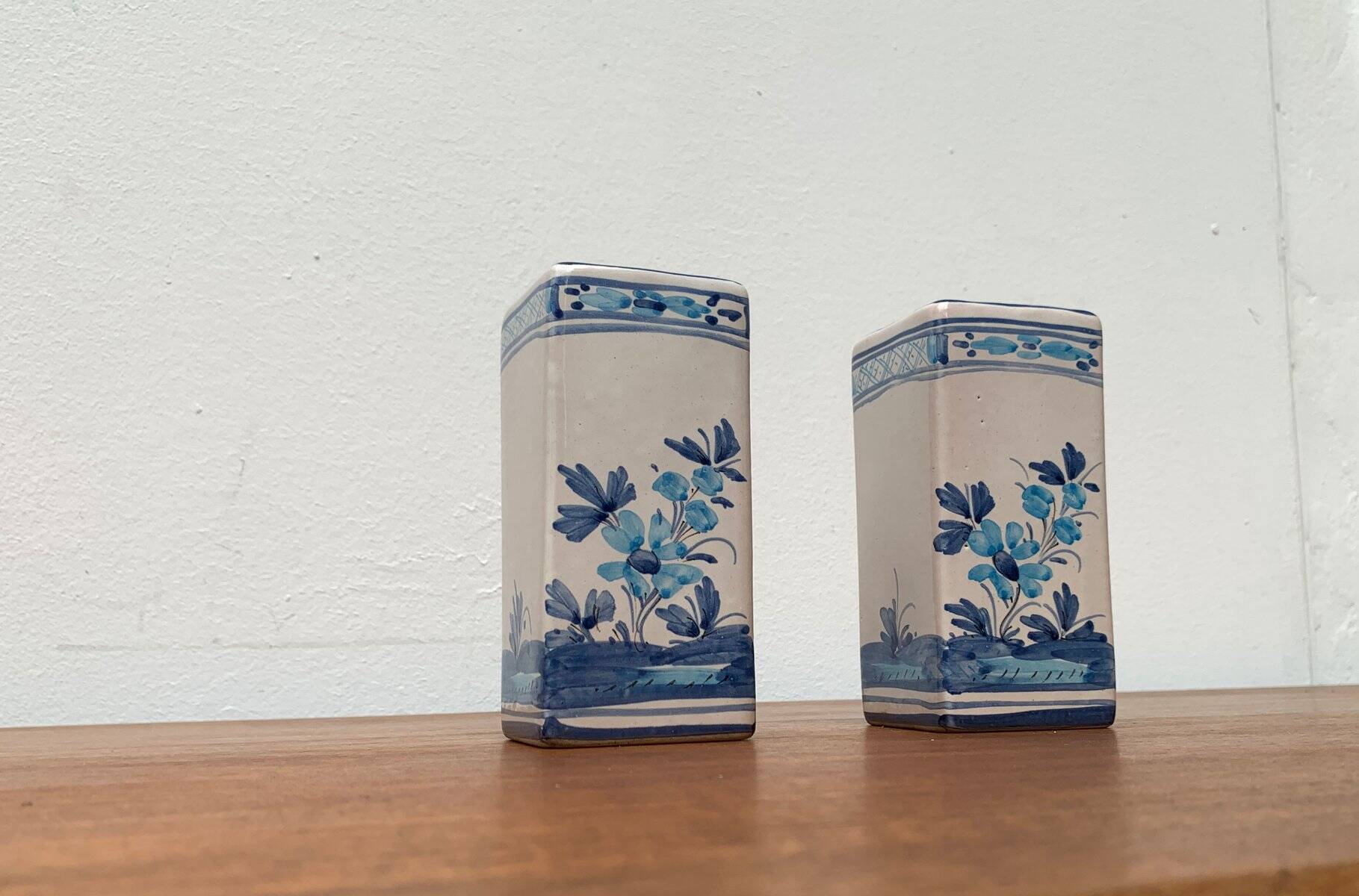 Vintage Italian Handpainted Vase from Larucci Italy, 1970s, Set of 2