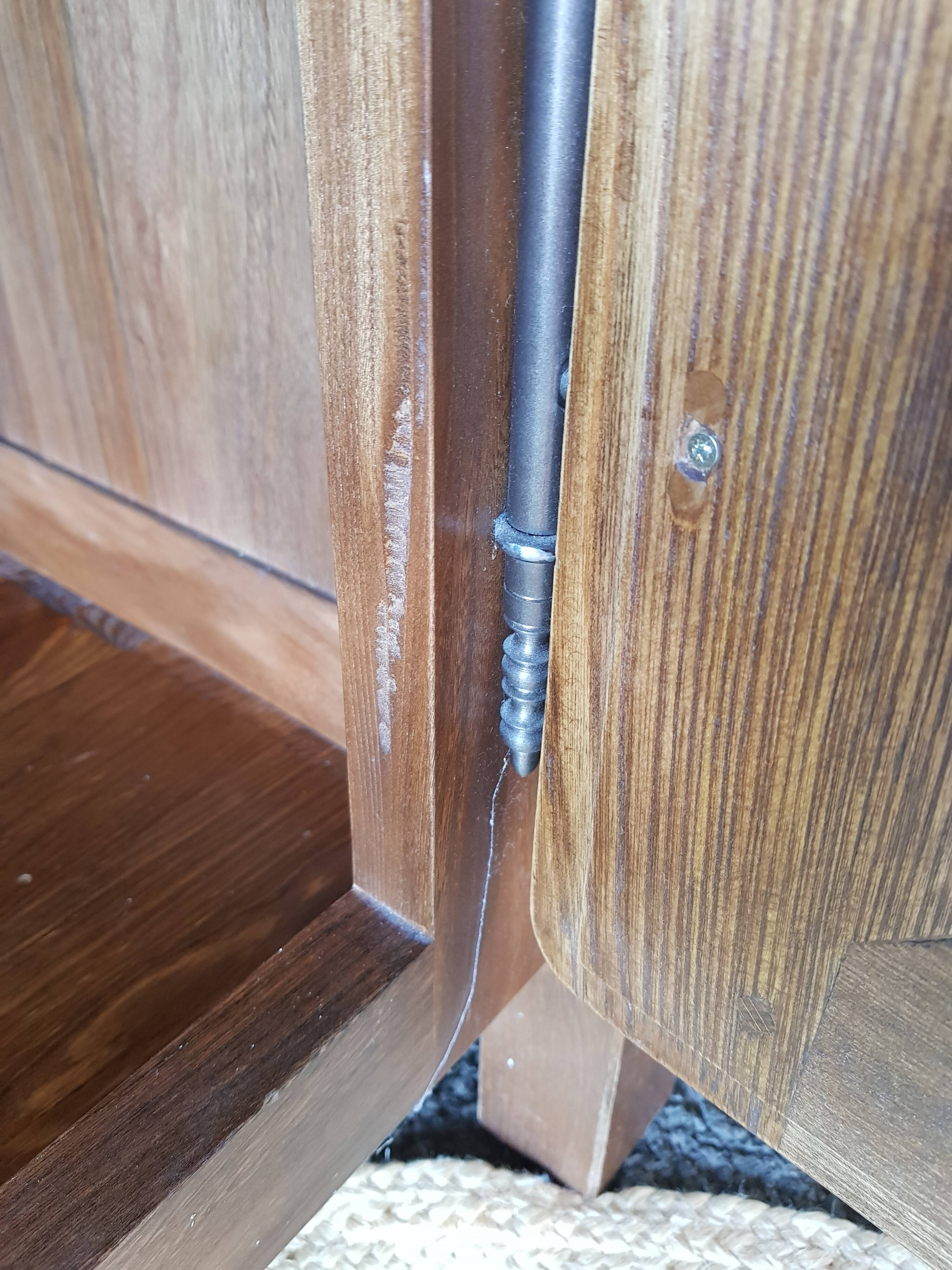 Solid elm bonnetière