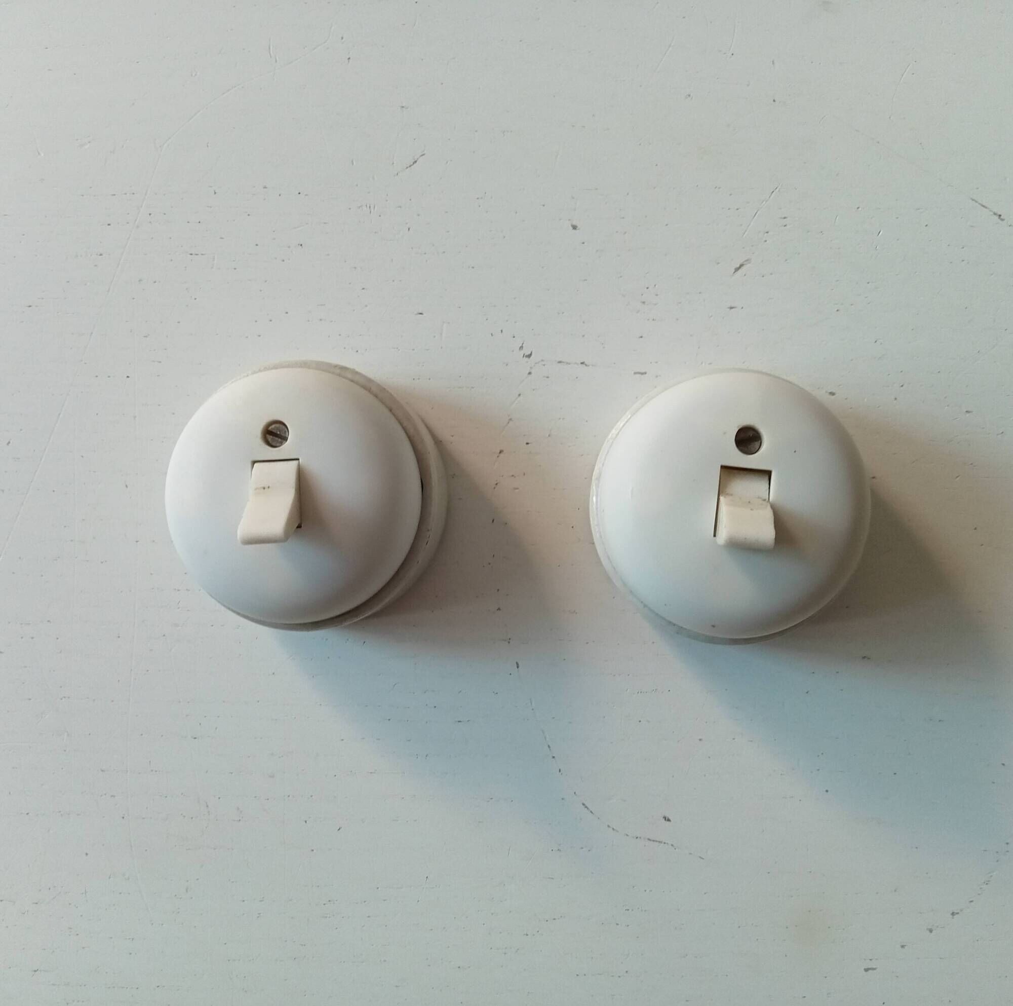 Set of 2 old two-way switches, porcelain and plastic, 50s/60s