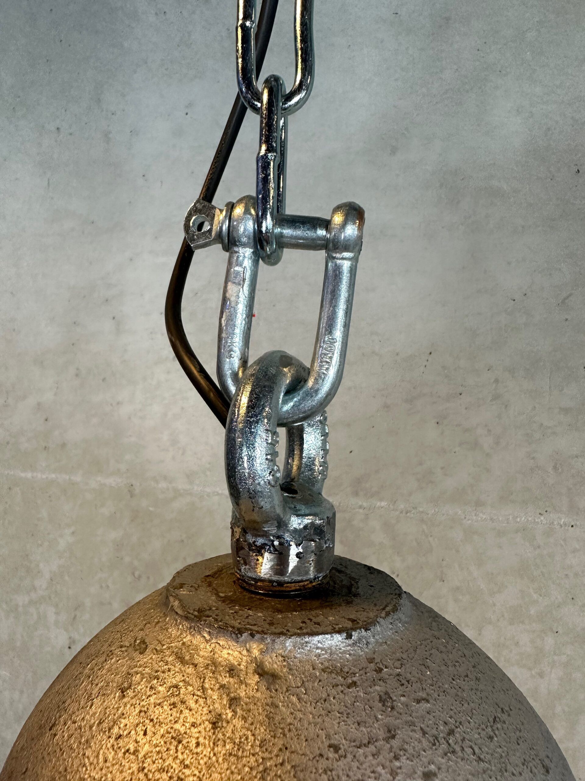 2x vintage Schréder pendant lamps