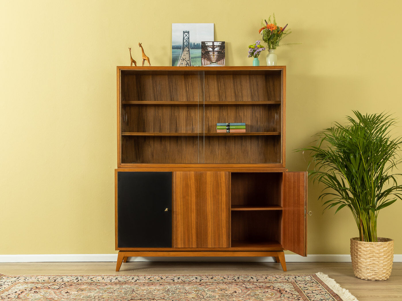 1960s showcase, behr möbel