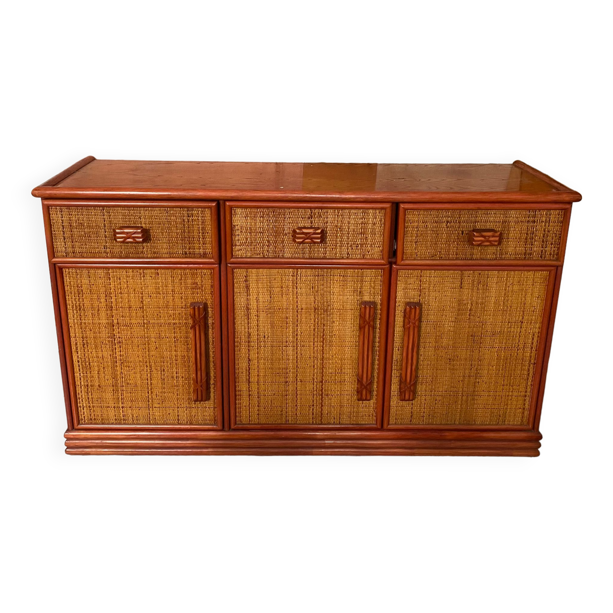 Buffet en bois ornement en rotin