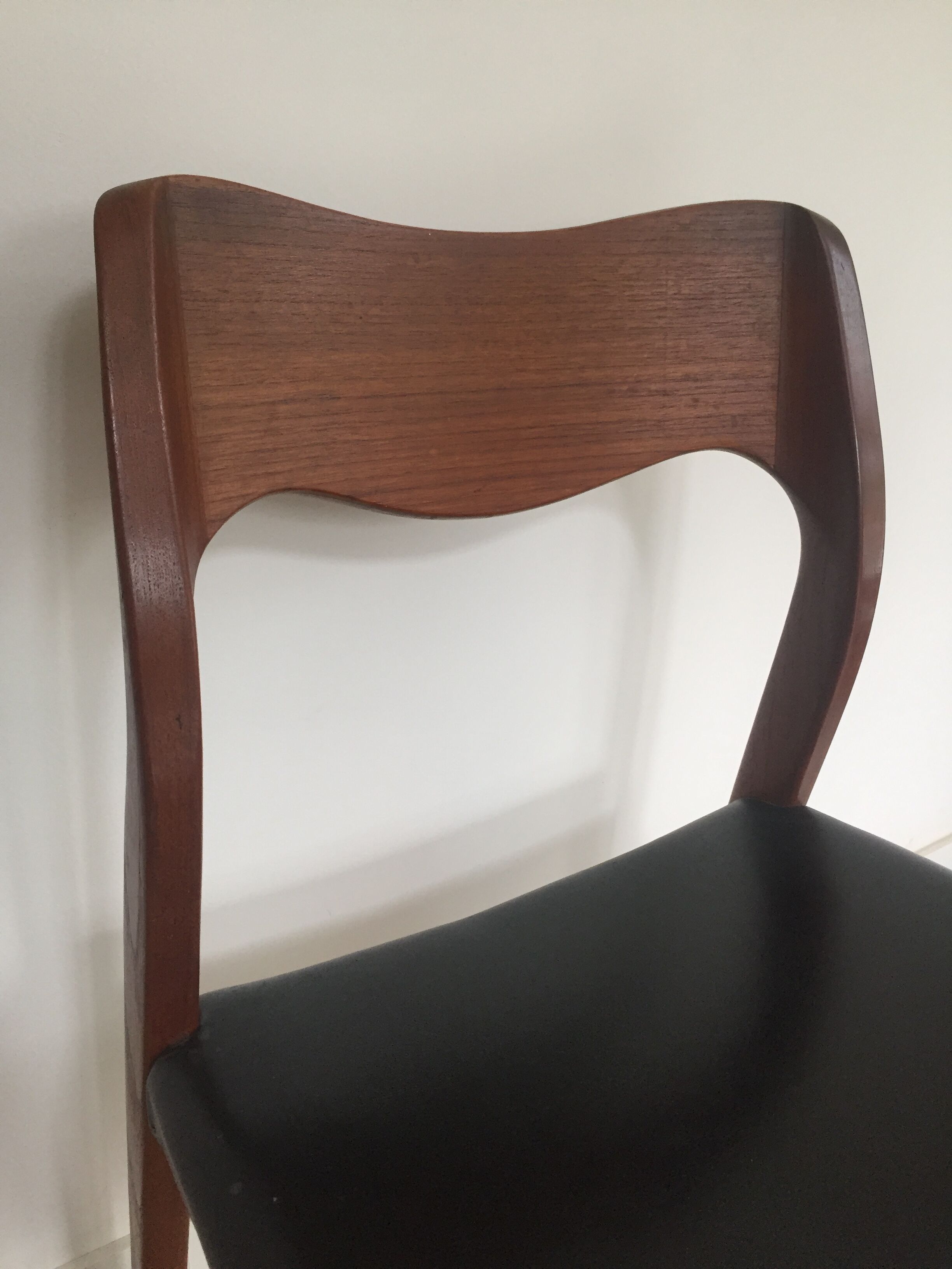 4 scandinavian  chairs  60