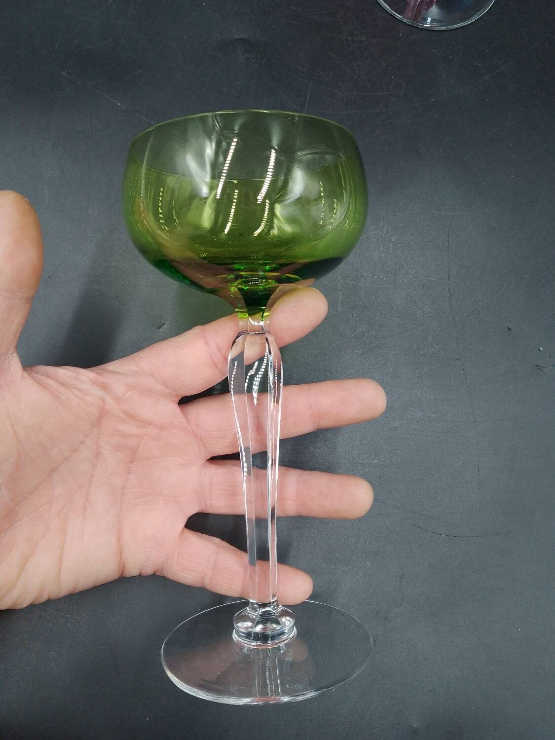 Set of 8 Roemer wine glasses in colored crystal Val Saint Lambert Mod "Saumur"